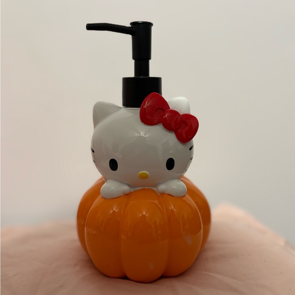 Hello Kitty Pumpkin Soap Dispenser